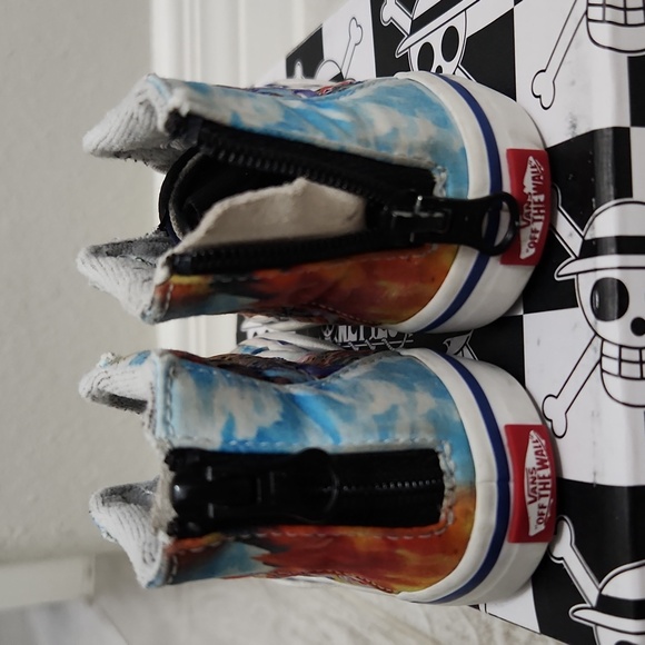 EUC  Vans X One Piece, Sk8-Hi Zip, Punk Hazard Toddler 7.5C - Picture 4 of 8